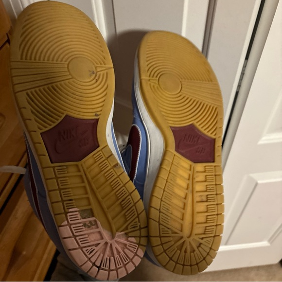 Used - Picture 3 of 9